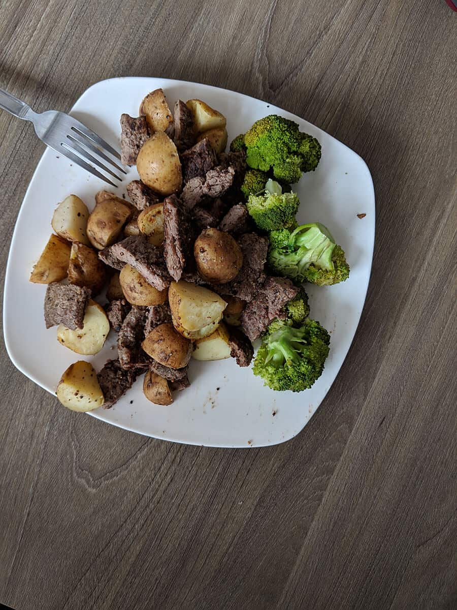 Pan Fried Beef Tenderloin, Boiled Russet Potatoes, & Steamed Broccoli